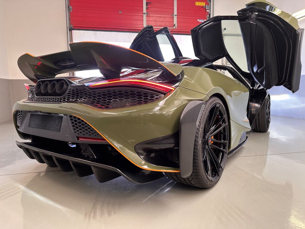 McLaren 765LT 2021