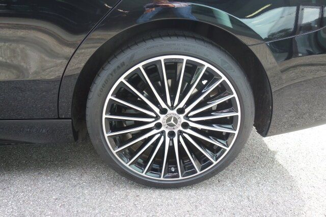 Mercedes-Benz C 300 2024