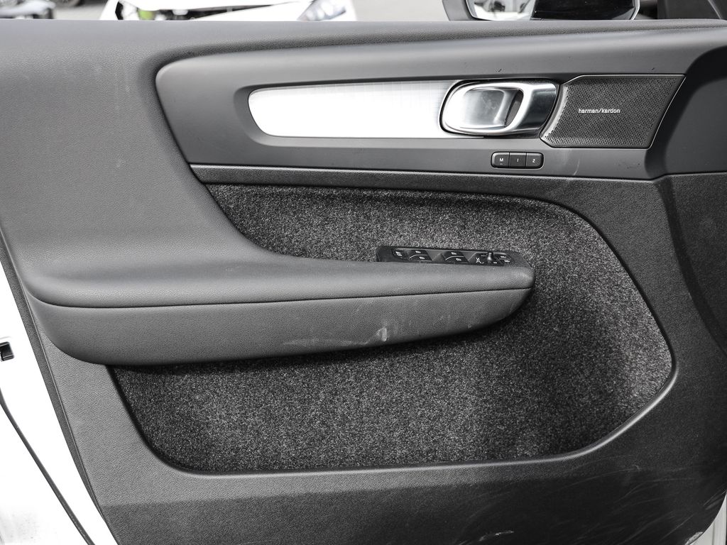 Volvo XC40 2023