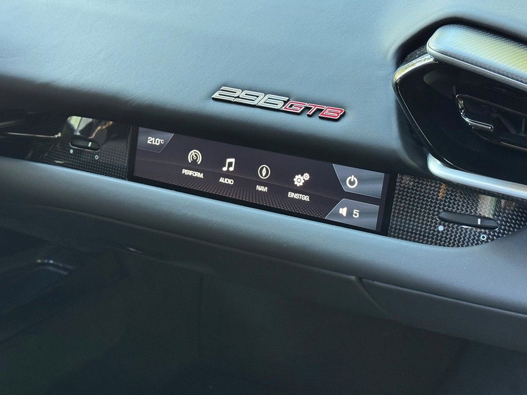 Ferrari 296 GTB 2023