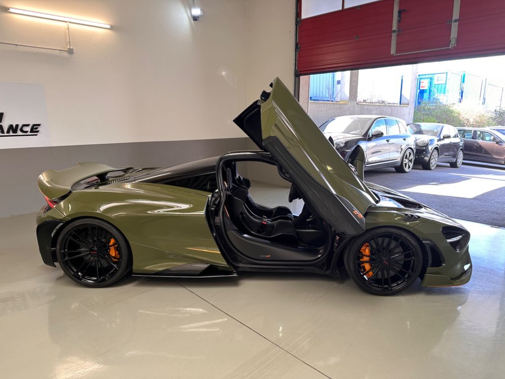 McLaren 765LT 2021