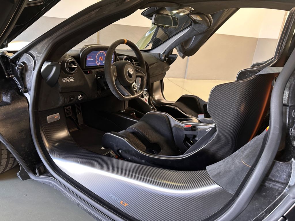 McLaren 765LT 2021