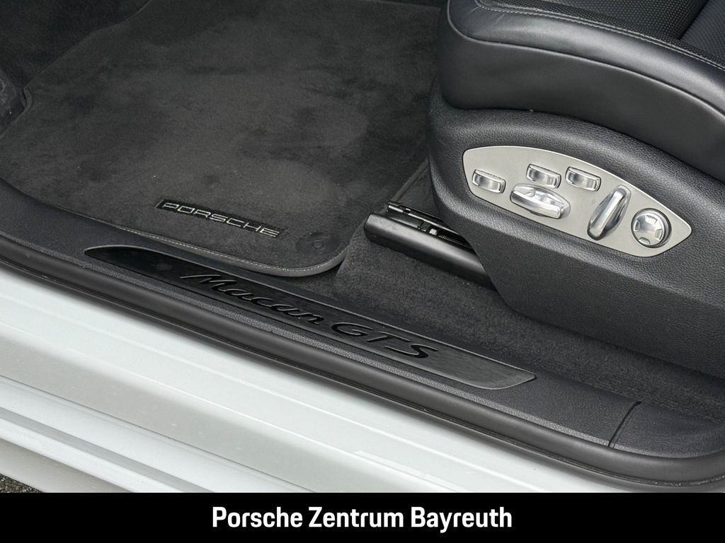 Porsche Macan 2022