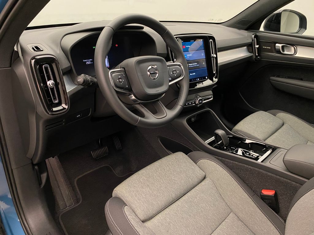 Volvo XC40 2024
