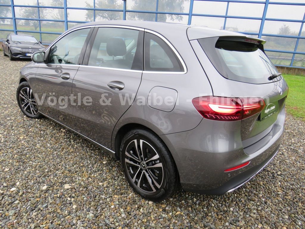 Mercedes-Benz B 180 2023
