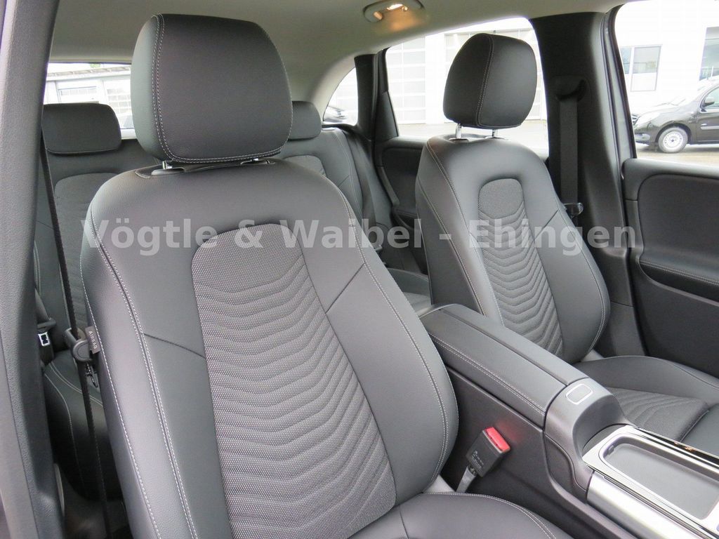 Mercedes-Benz B 180 2023