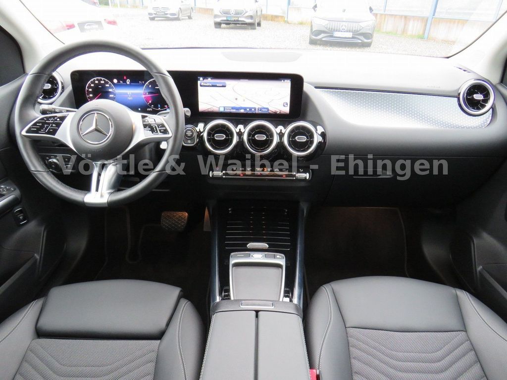 Mercedes-Benz B 180 2023