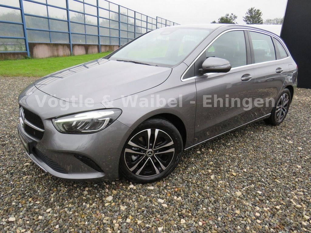 Mercedes-Benz B 180 2023