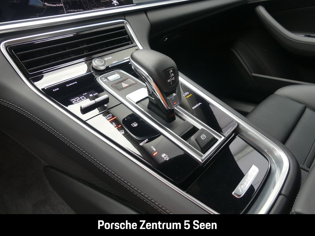 Porsche Panamera 2023