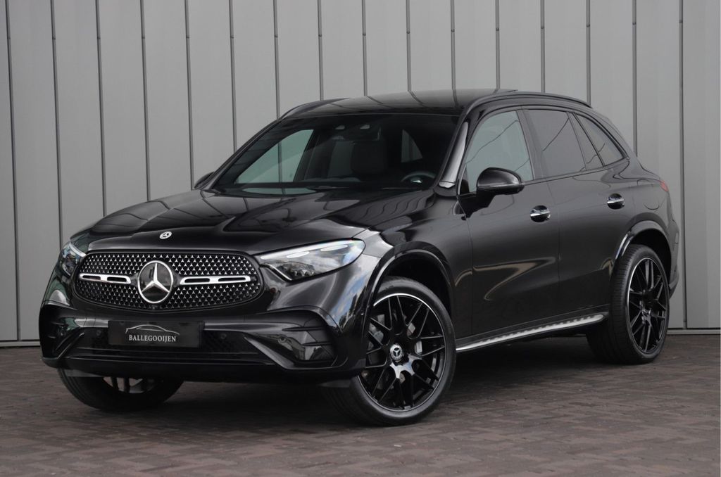 Mercedes-Benz GLC 300 2023
