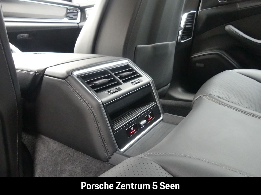 Porsche Panamera 2023