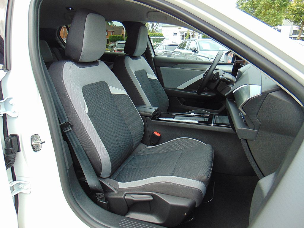 Opel Astra 2023