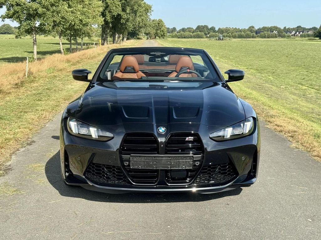 BMW M4 2025