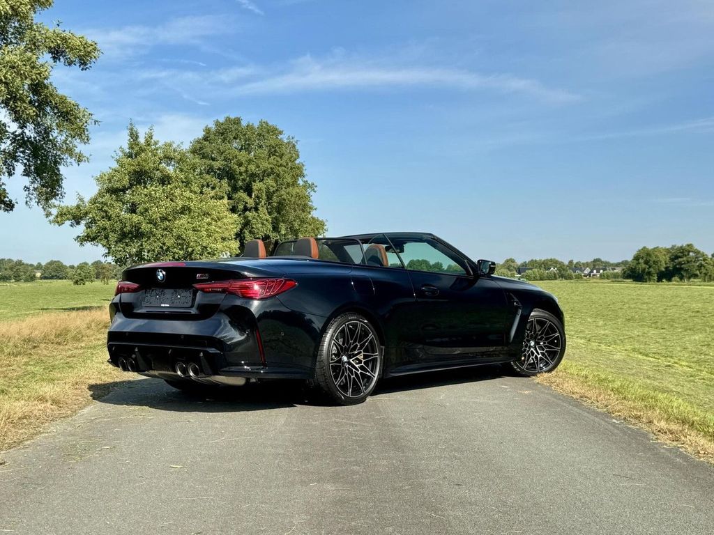 BMW M4 2025