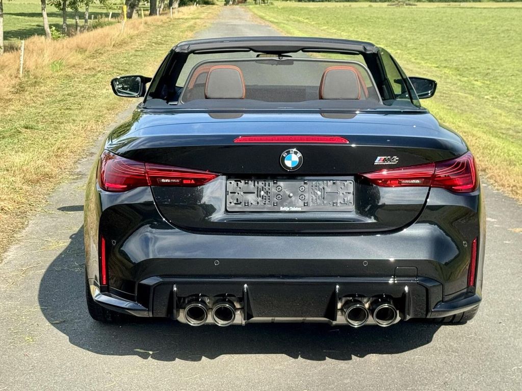 BMW M4 2025