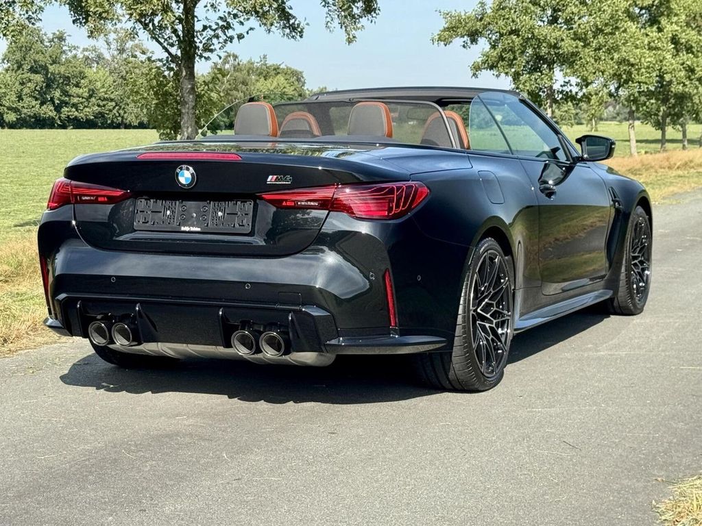BMW M4 2025