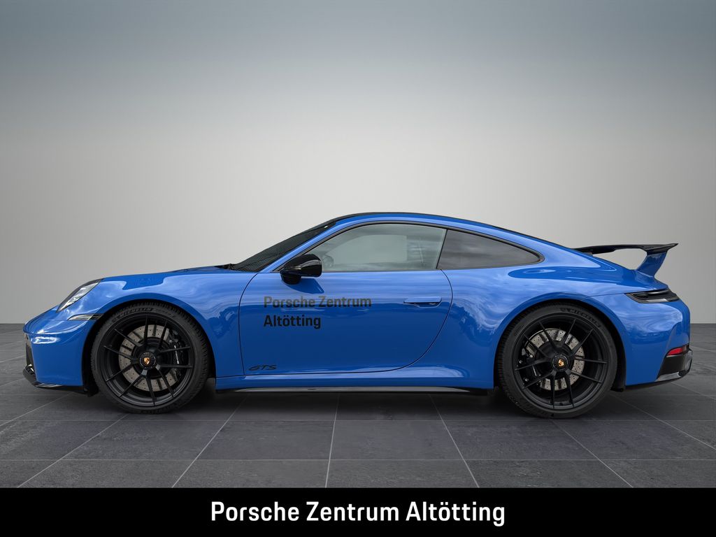 Porsche 992 2025