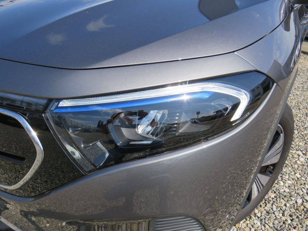 Mercedes-Benz EQA 2021