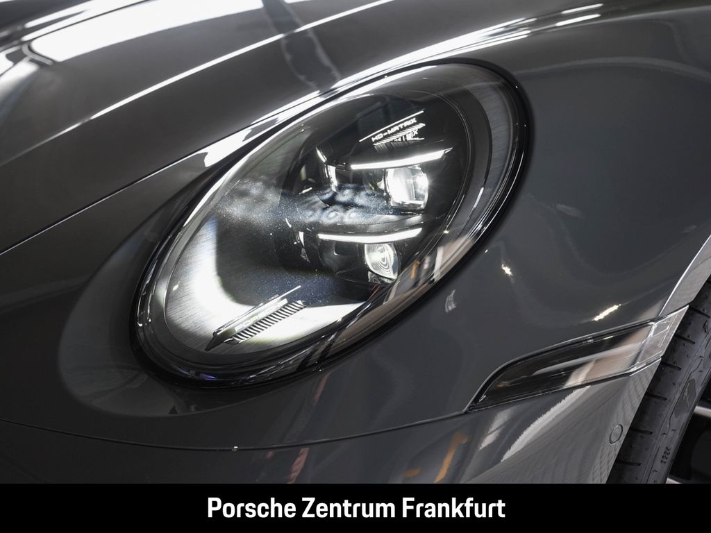 Porsche 992 2025