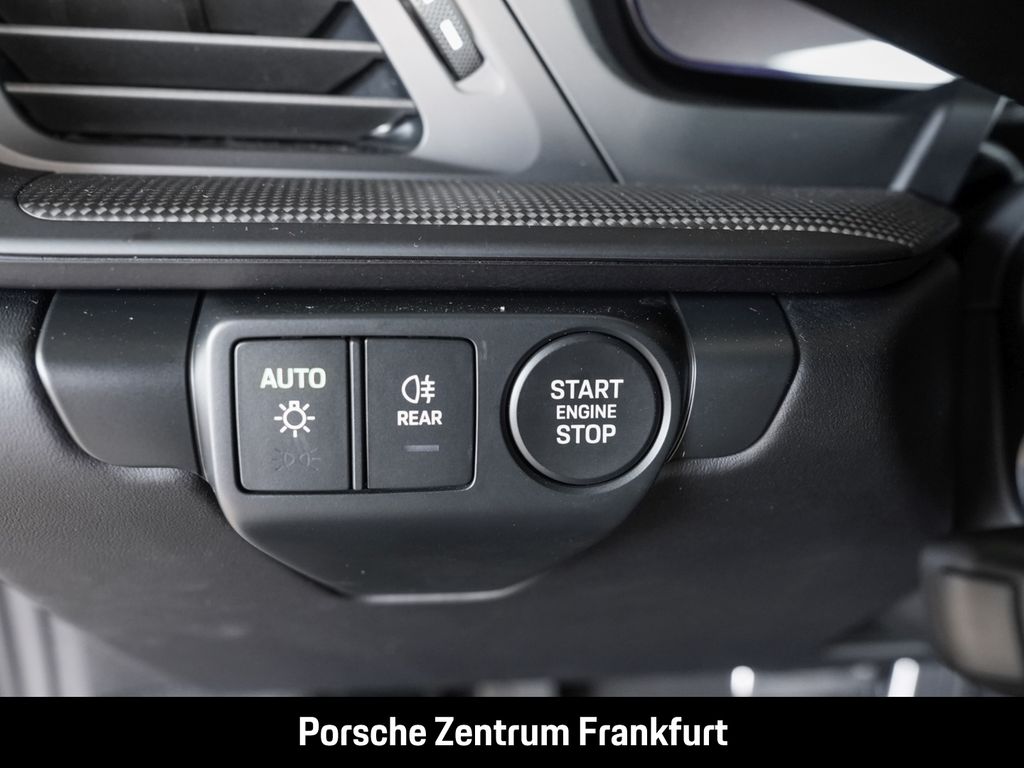 Porsche 992 2025