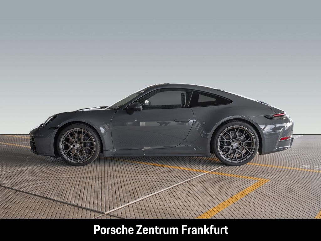 Porsche 992 2025