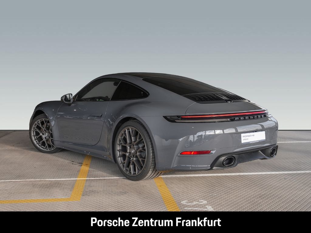 Porsche 992 2025
