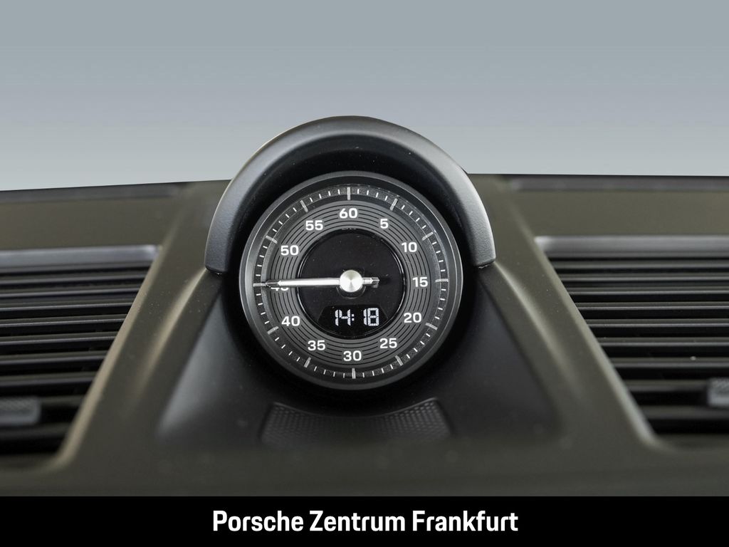 Porsche 992 2025
