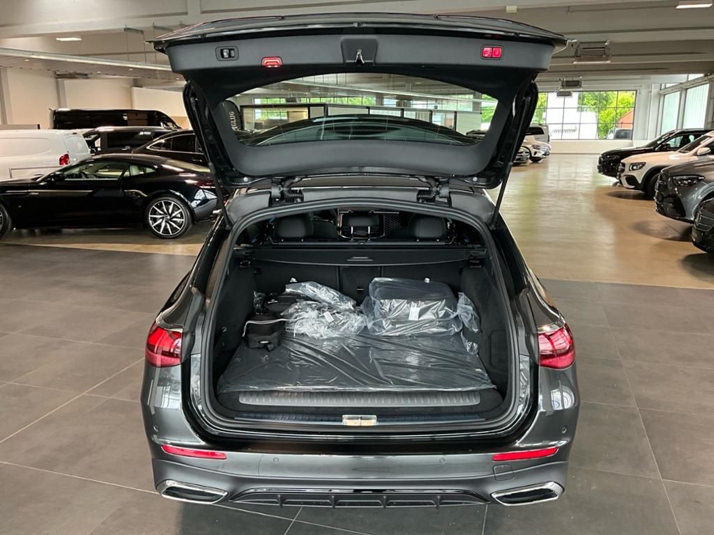 Mercedes-Benz E 300 2025