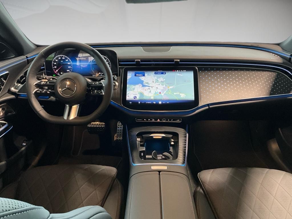 Mercedes-Benz E 300 2025