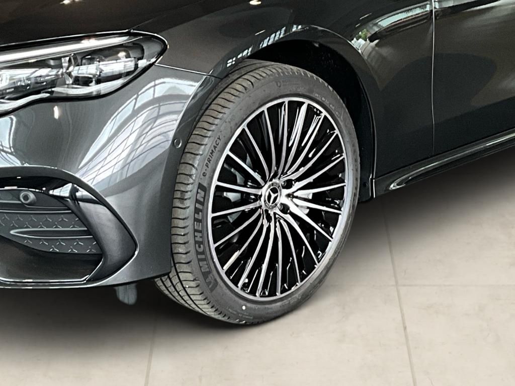 Mercedes-Benz E 300 2025