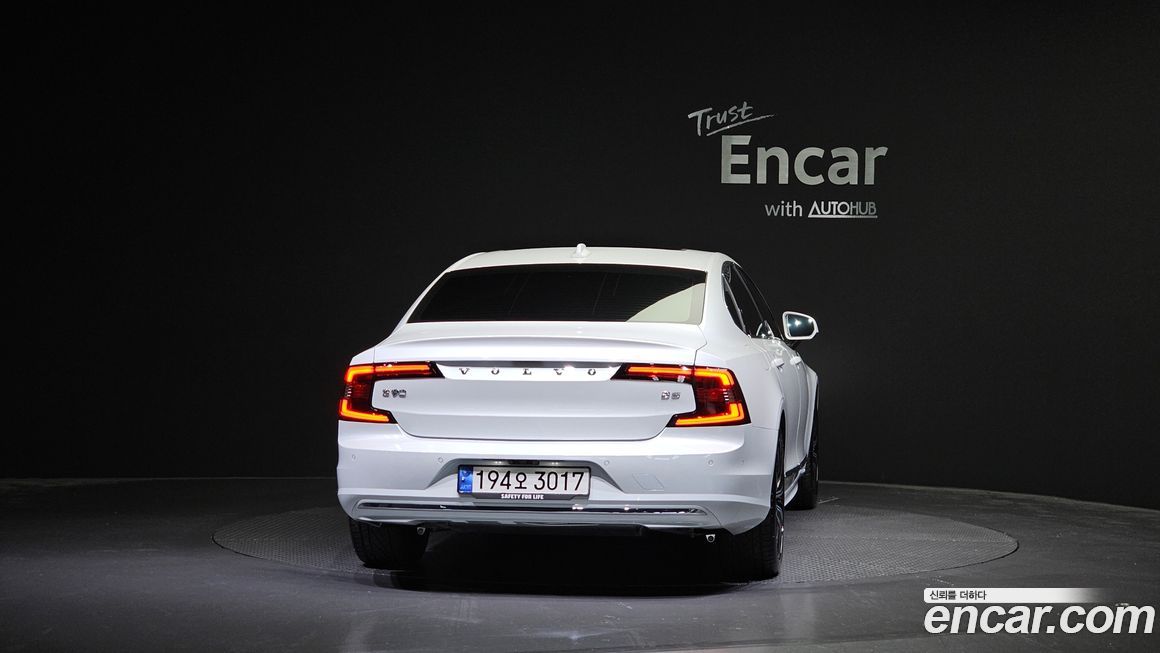 Volvo S90 2024