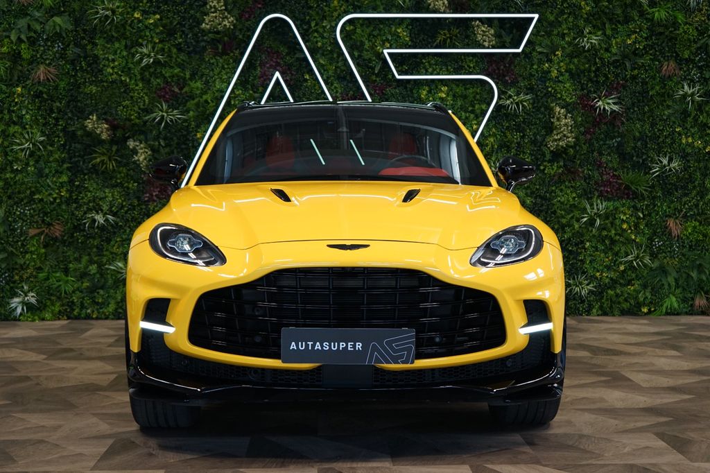 Aston Martin DBX 2023