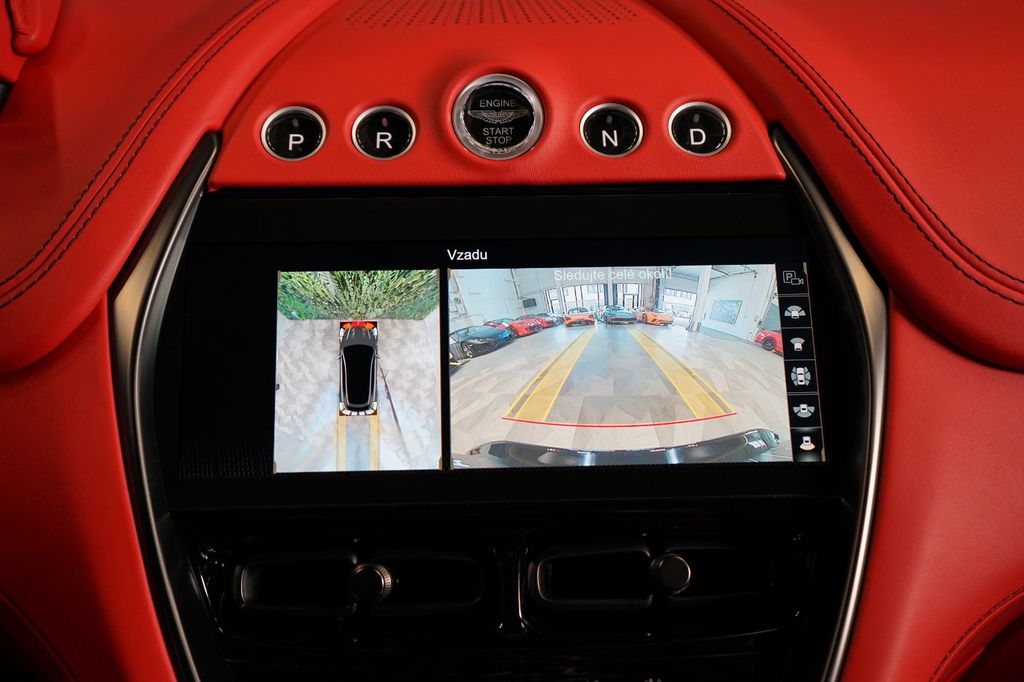 Aston Martin DBX 2023