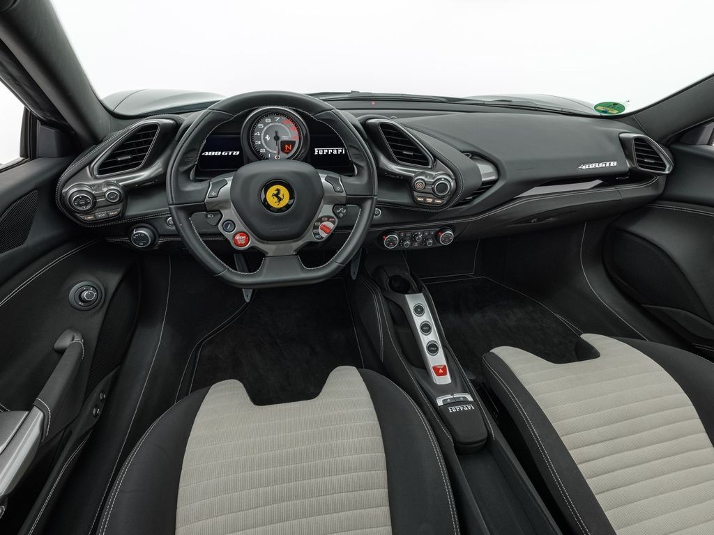 Ferrari 488 GTB 2018