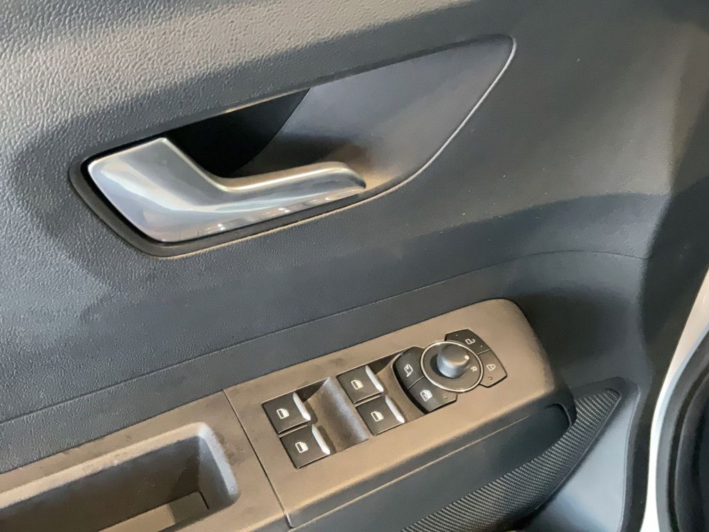 Ford Tourneo Courier 2025