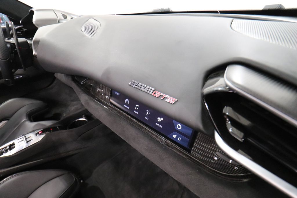Ferrari 296 GTS 2022
