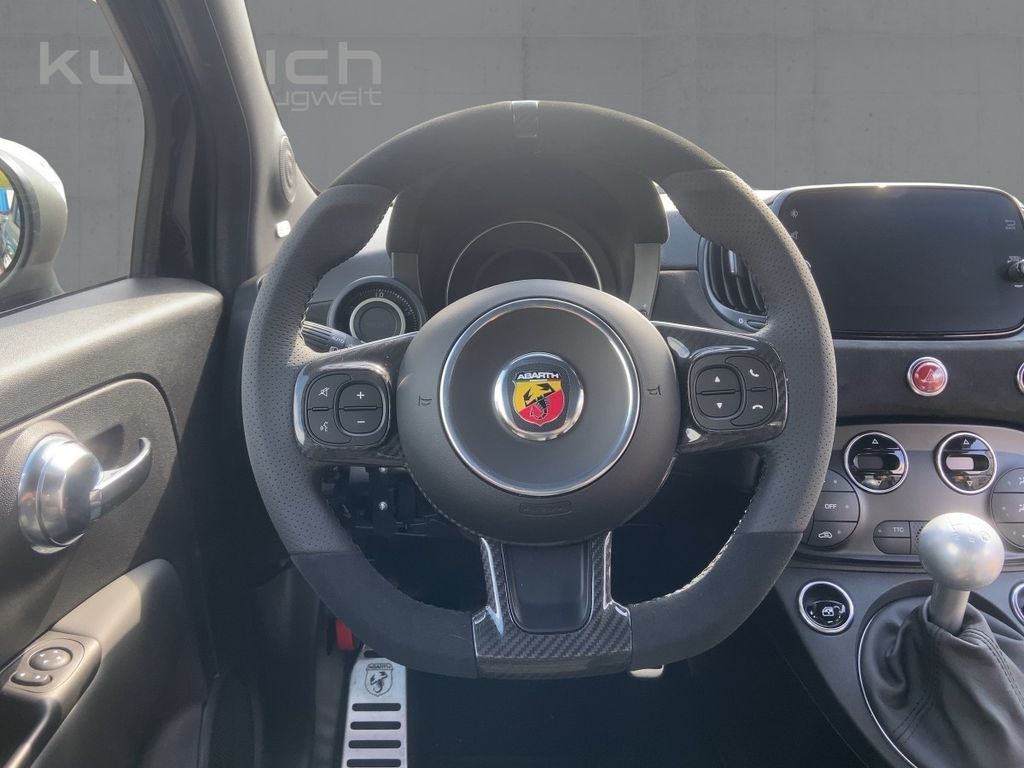 Abarth 695 2024