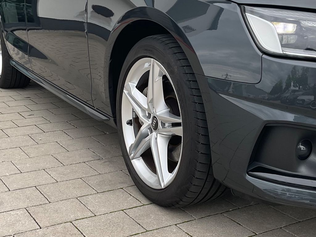 Audi A4 2021