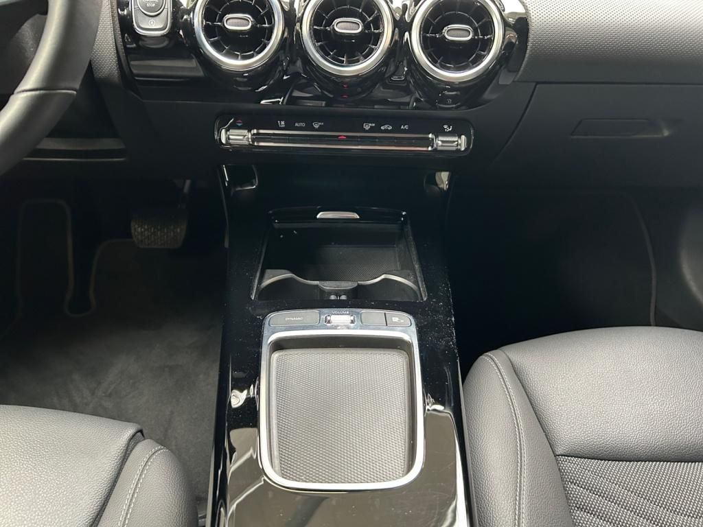 Mercedes-Benz A 180 2024