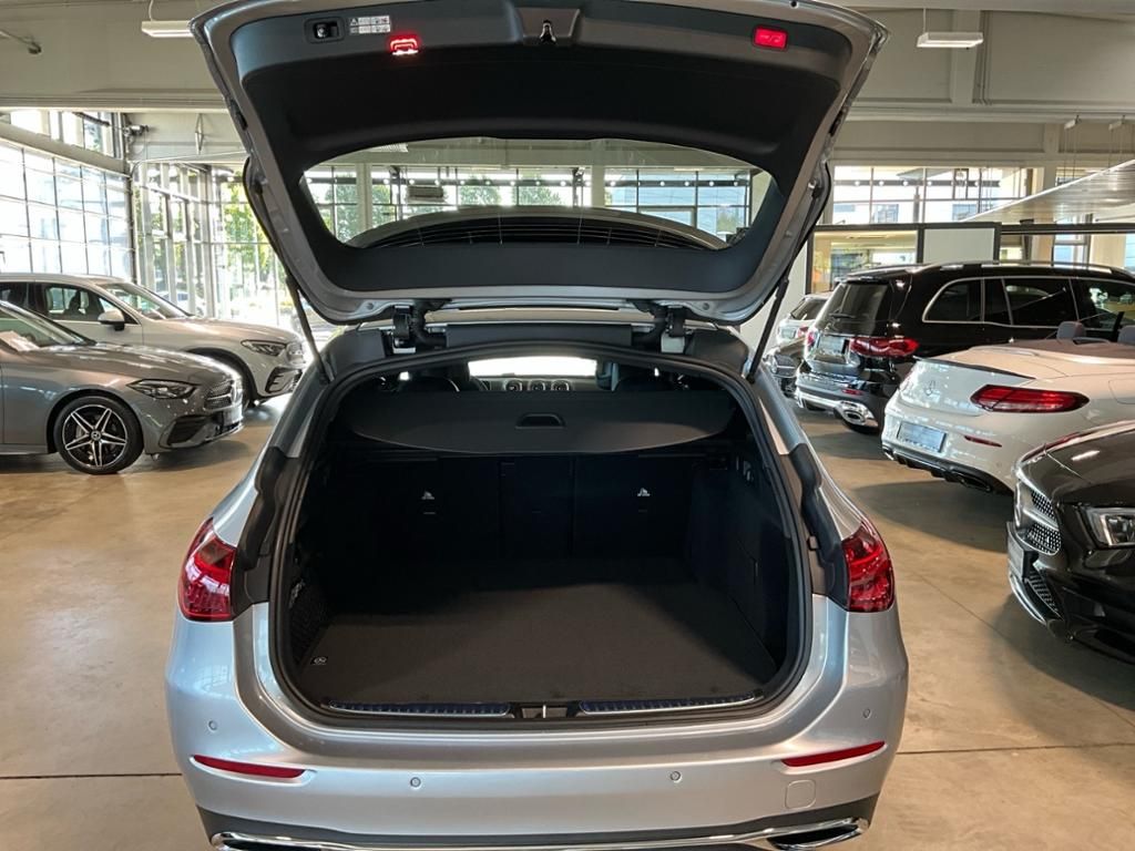 Mercedes-Benz C 200 2025