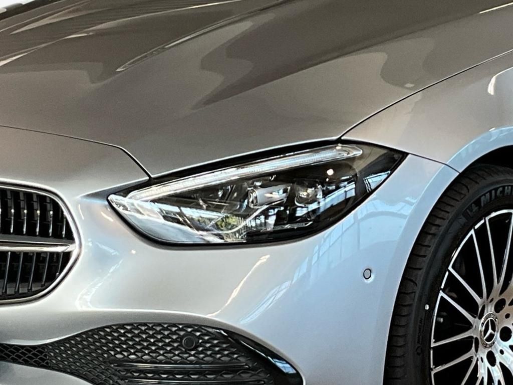 Mercedes-Benz C 200 2025