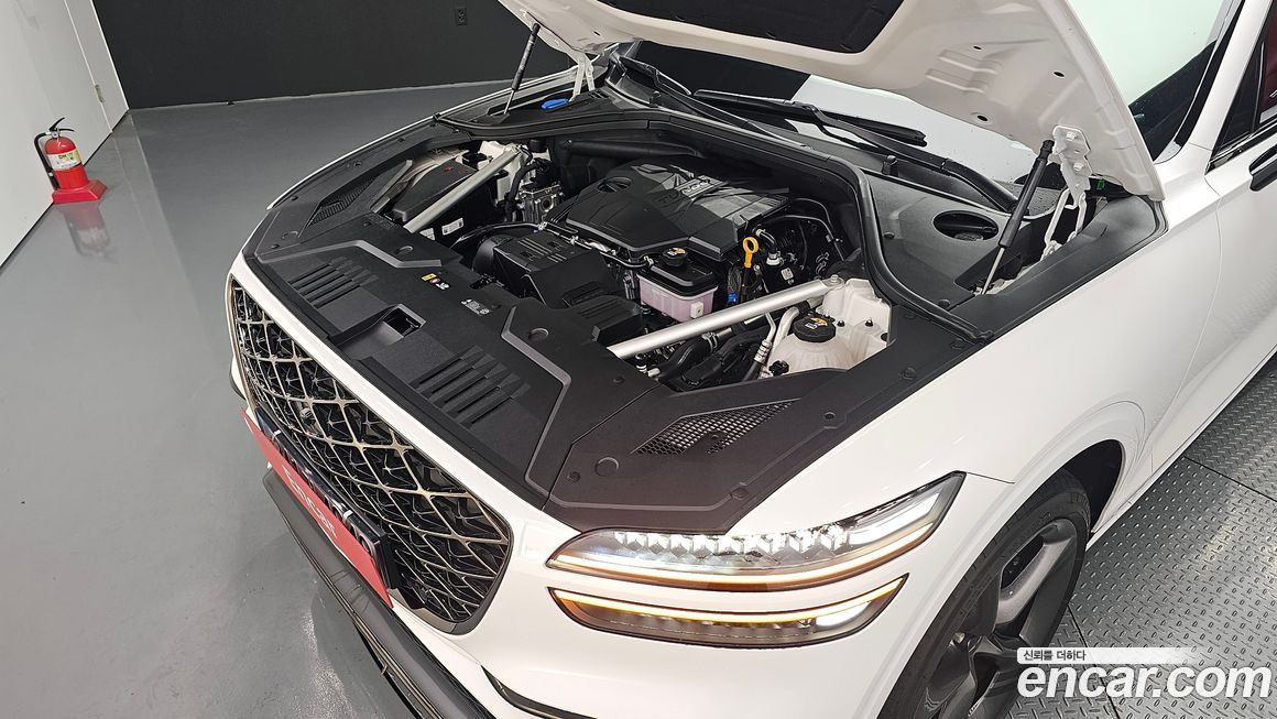 Genesis GV70 2025