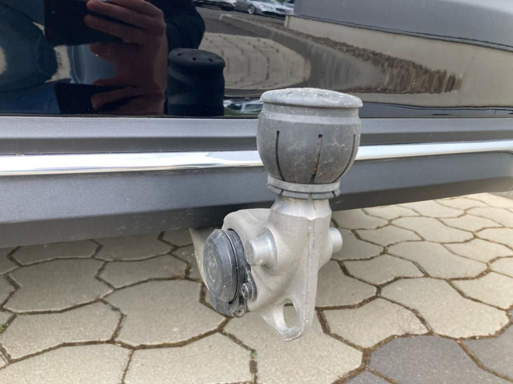 Mercedes-Benz C 300 2024