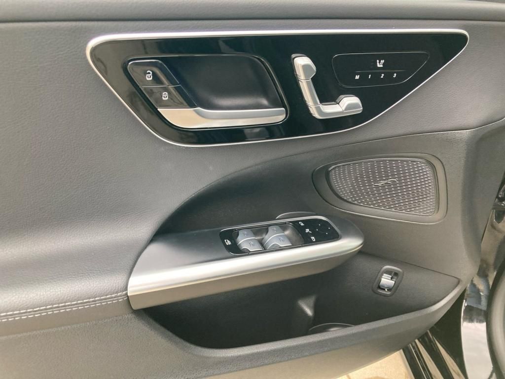 Mercedes-Benz C 300 2024