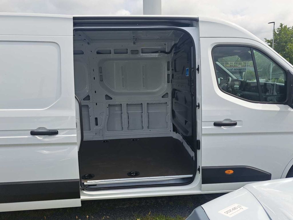 Nissan Interstar