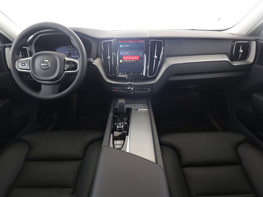 Volvo XC60 2025