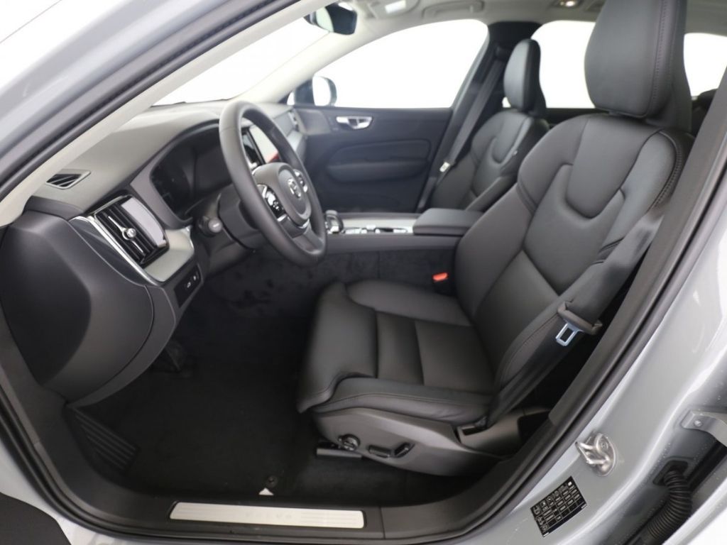 Volvo XC60 2025