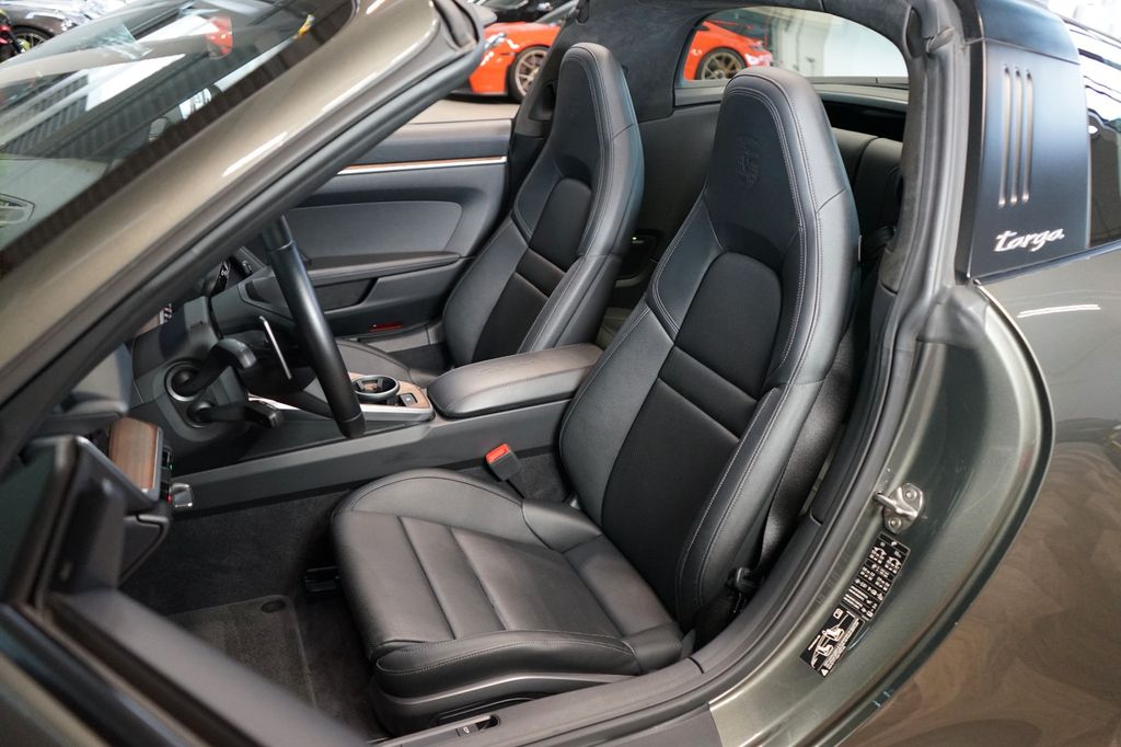 Porsche 911 2021