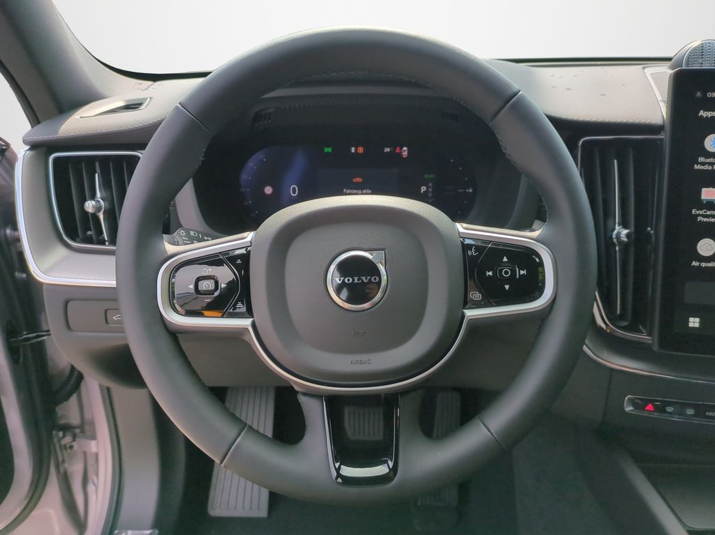 Volvo XC60 2025