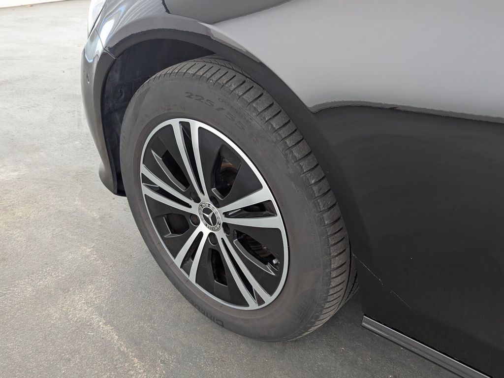 Mercedes-Benz E 220 2022